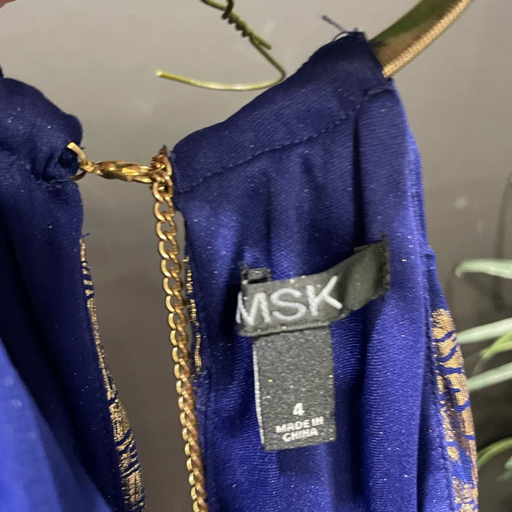 MSK Retro Royal Blue and Gold Chain Detail Dress - Picture 2 of 5
